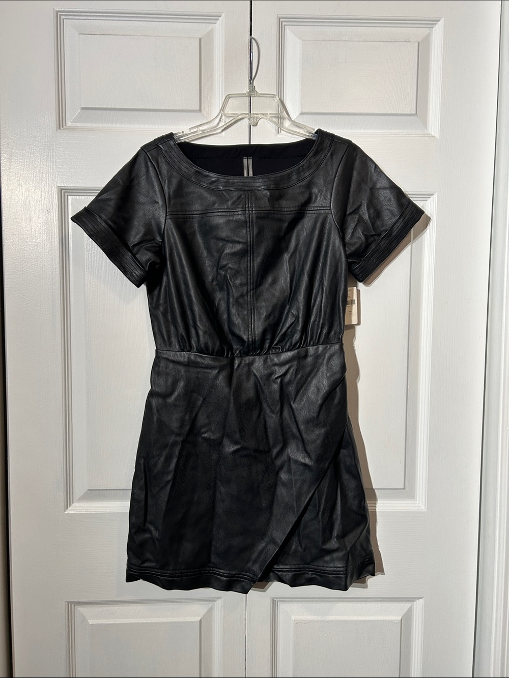 NWT Anthropologie Black Faux Leather Mini Dress Size 6 Cut-out back